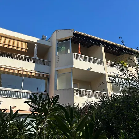 Apartment Proche Centre Climatise 4 Personnes *